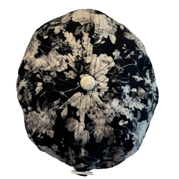 NWT Apt.9 black/white floral newsboy cap. OS - Picture 5 of 8